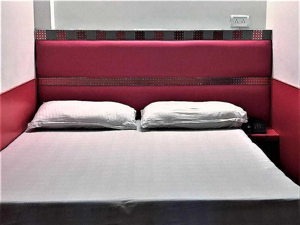 Hotel Kwality Standard Double Room NON AC 7