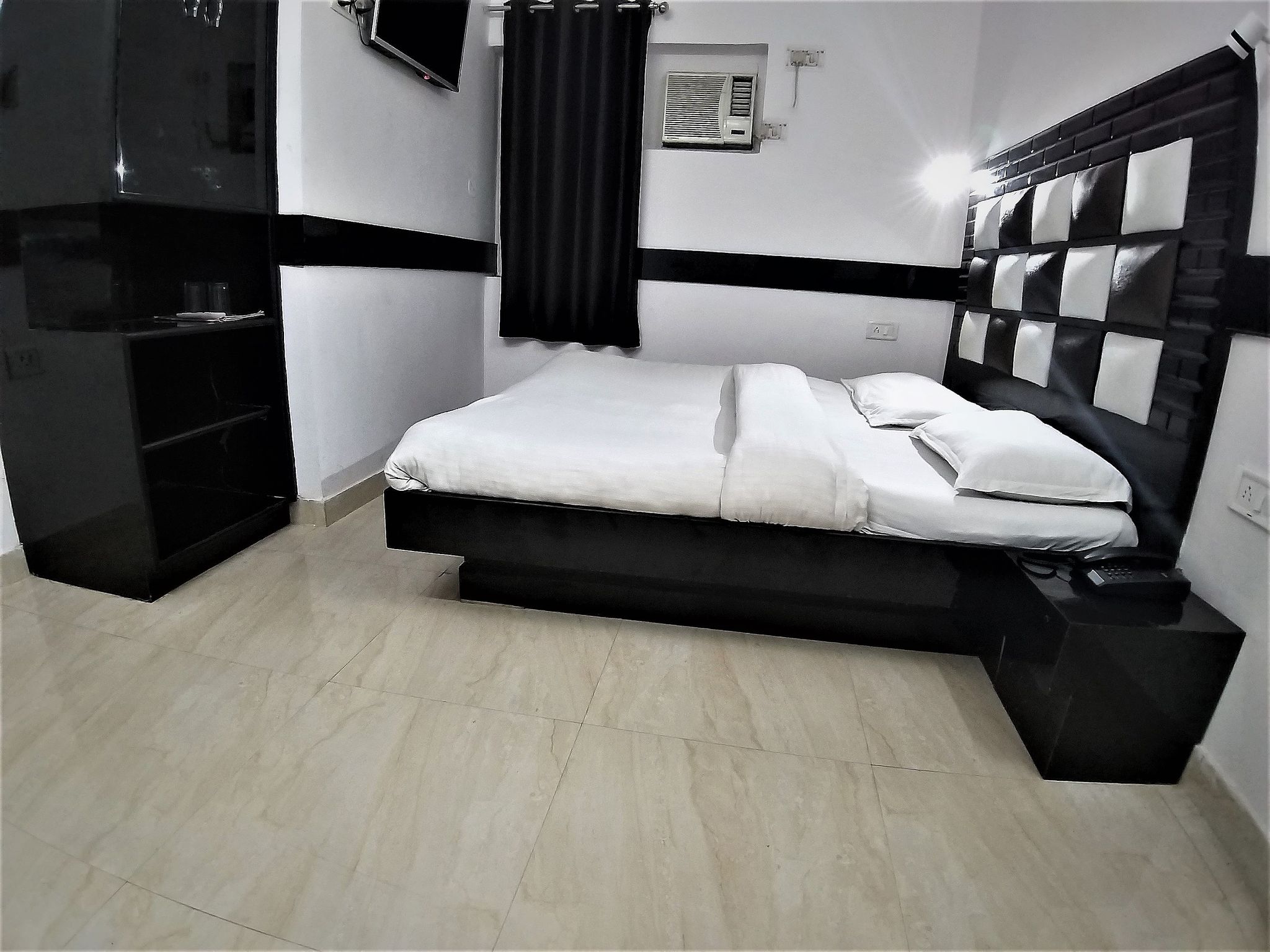 Hotel Maharaja Castle Standard Double Room 13