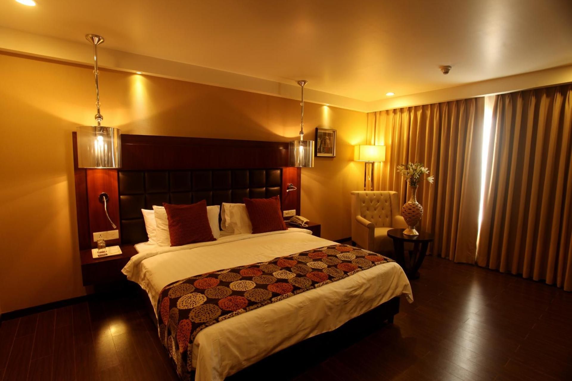 Suite - 1 King Bed 69 67SQM