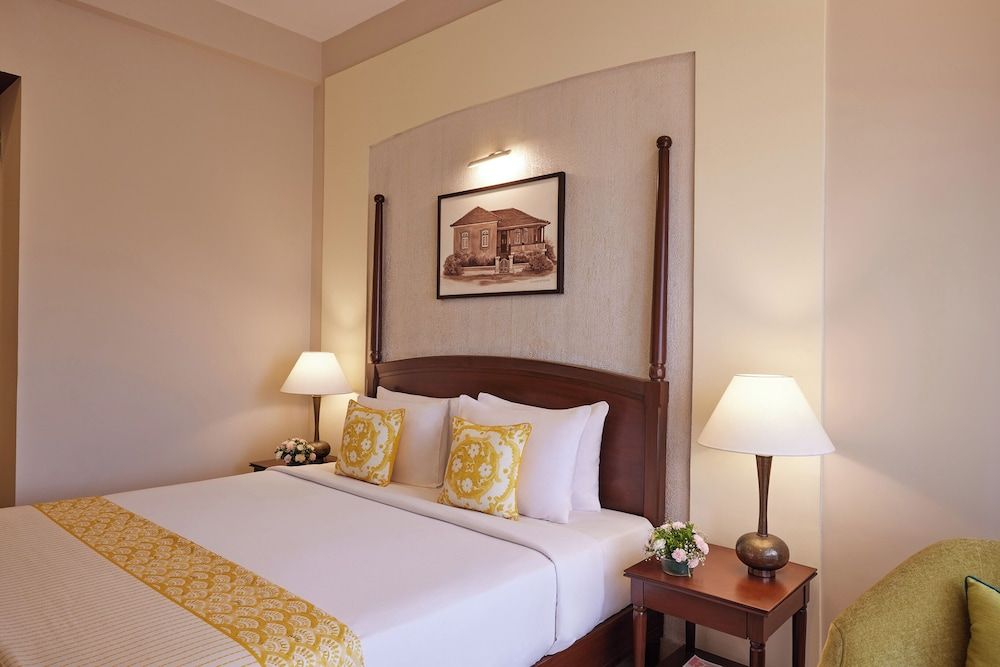 Country inn and Suites by Raddison, Goa Candolim Superior Room, 1 King Bed, Balcony