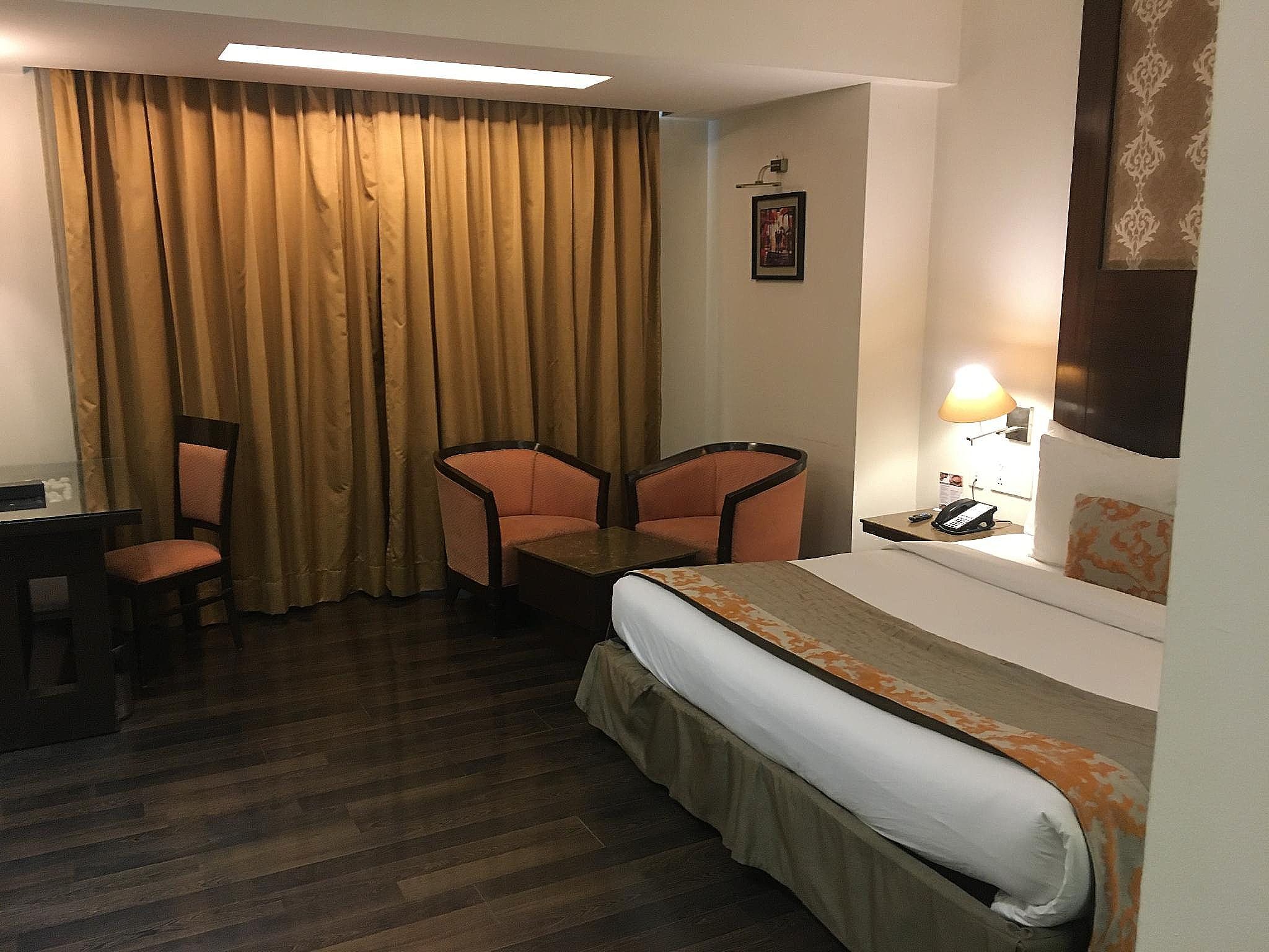 1 King Bed, Smoking Room, Standard Room, Air-Conditioned, Wi-Fi