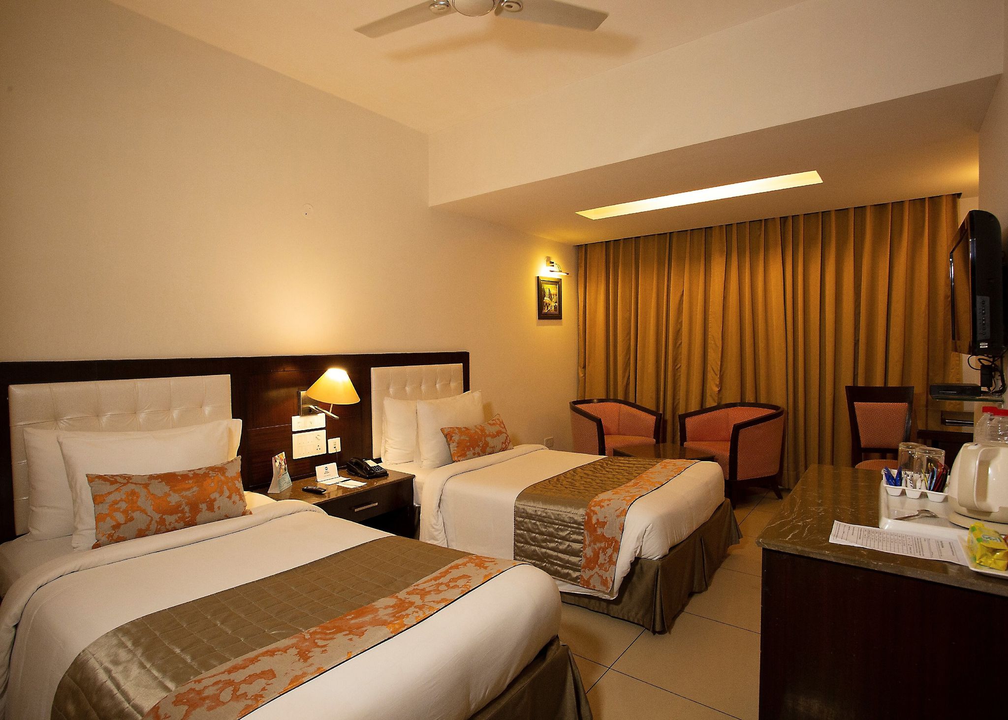 Best Western Maryland Hotel 1 King Bed, Smoking Room, Superior Room, Wi-Fi, Coffee Maker, Safe, Mini Bar