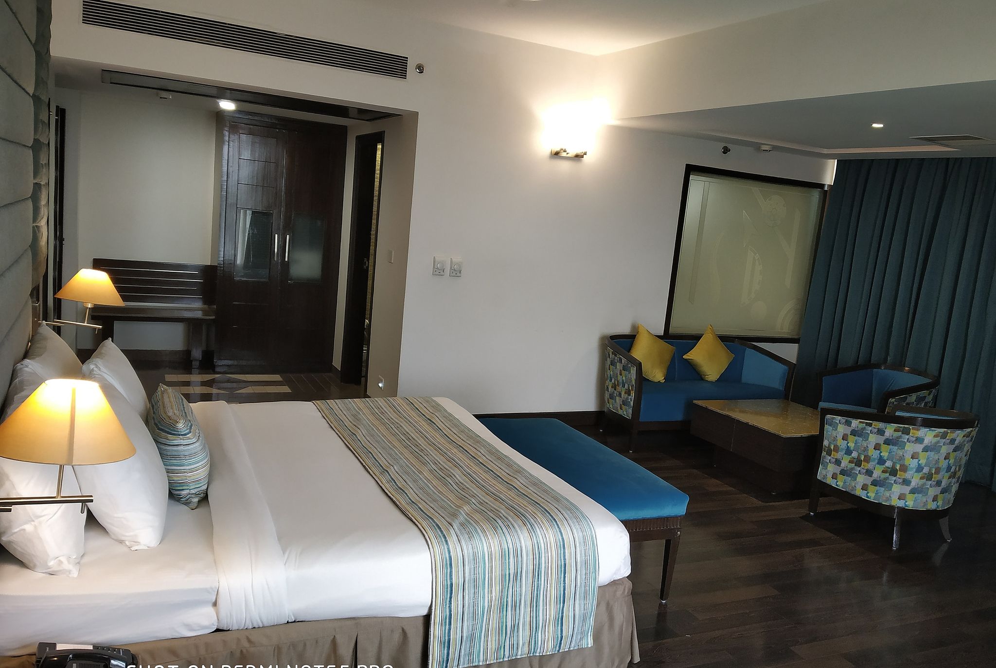 Suite-1 King Bed, Non-Smoking, Suite, One King Bed, Lcd Television, Wi-Fi, Work Desk