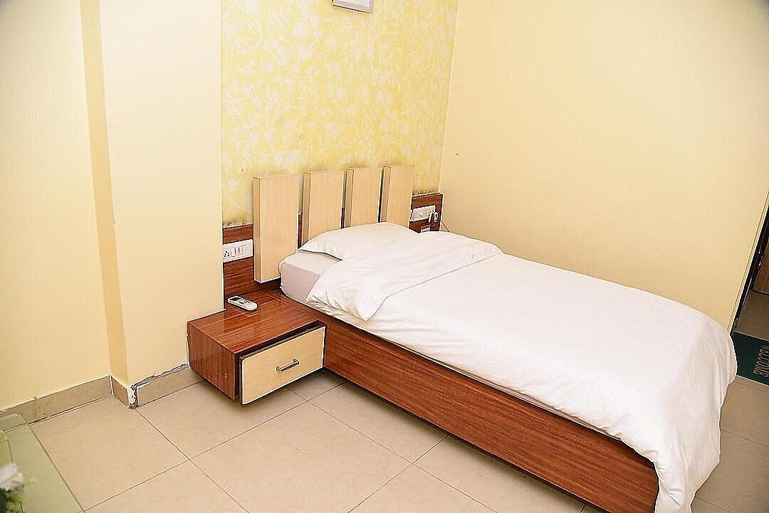 Single Bed Room