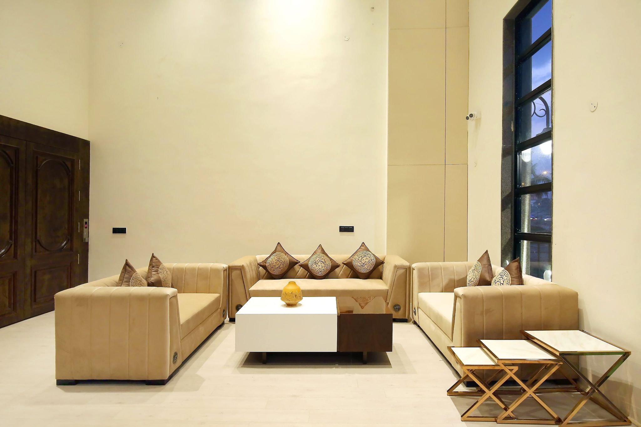 undefined Hotel The Palmdale 3