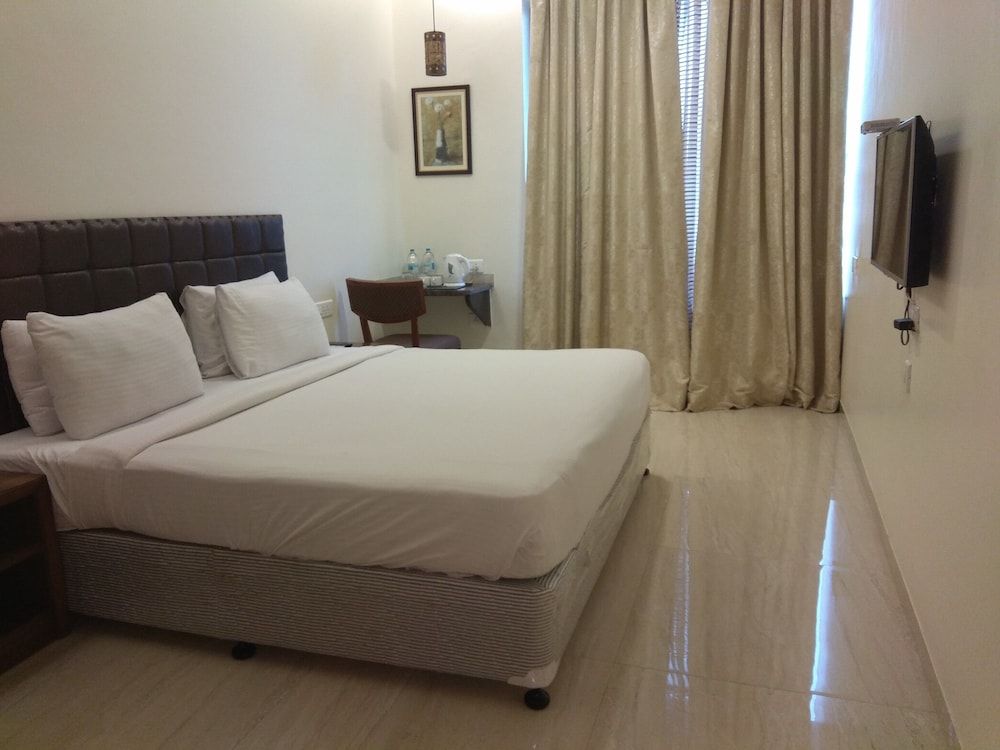 St Laurn - The Spiritual Resort Studio Room - Complimentary Shuttle Pickup and Drop to Sai Baba Temple (Gate 2)