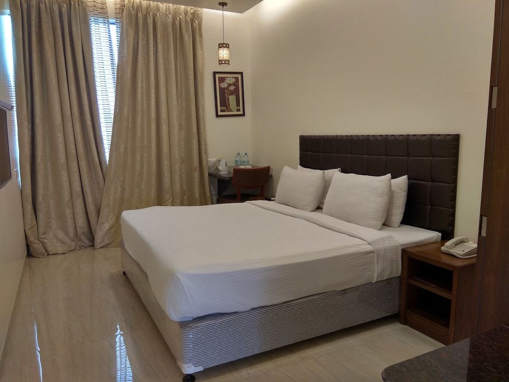 St Laurn - The Spiritual Resort Studio Room - Complimentary Shuttle Pickup and Drop to Sai Baba Temple (Gate 2) 6