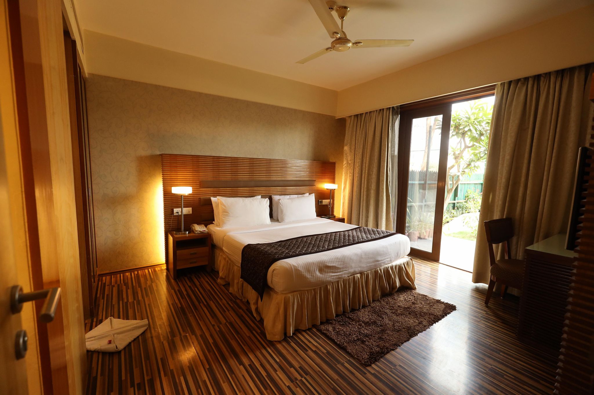 Family Garden Room - Complimentary Shuttle Pickup and Drop to Sai Baba Temple (Gate 2)