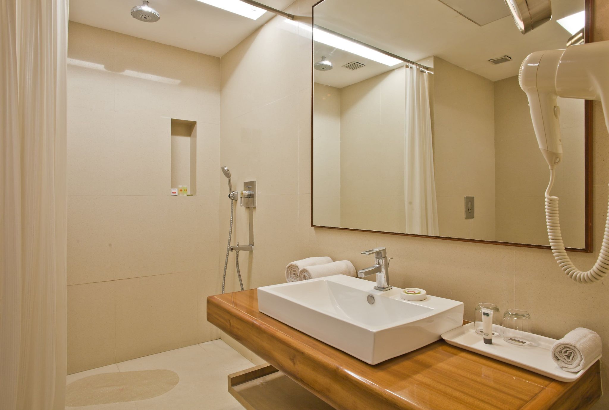 Standard Room - Complimentary Shuttle Pickup and Drop to Sai Baba Temple (Gate 2)