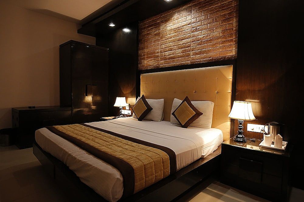 Hotel Delhi Pride Deluxe AC Room (Delhi ID Accepted) 12