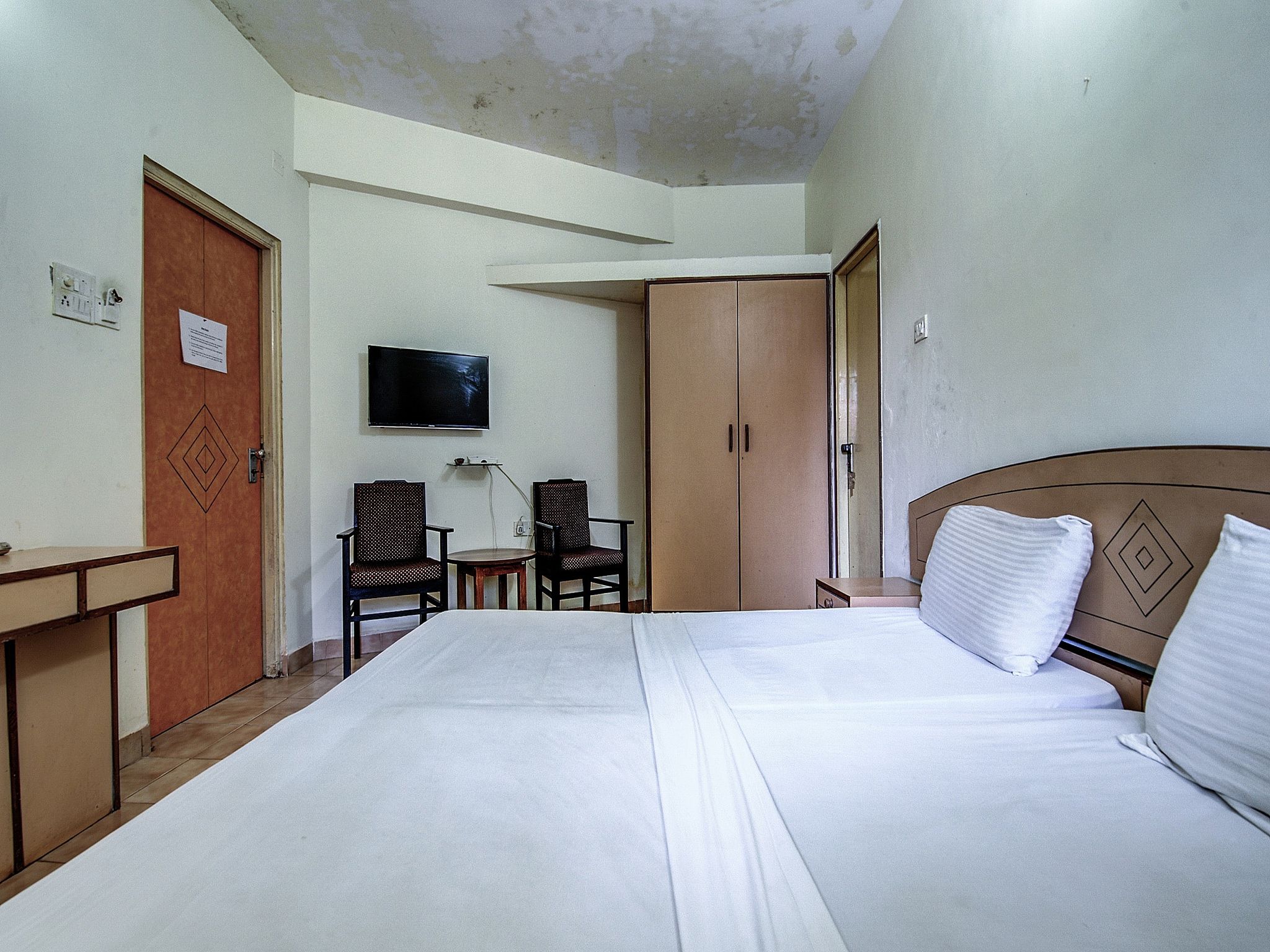 undefined Amigo Plaza 5