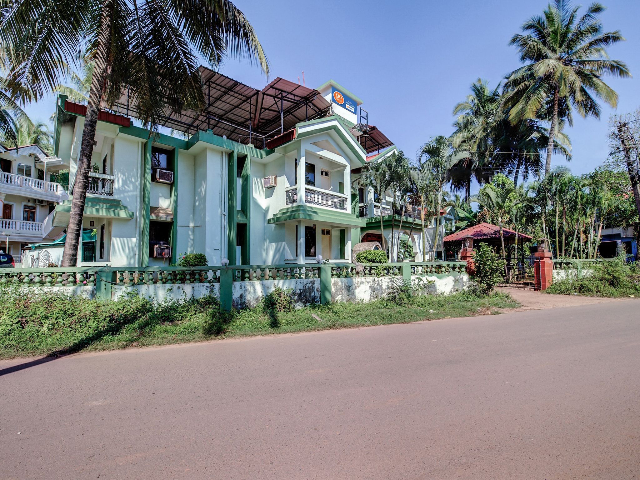 undefined Amigo Plaza 6