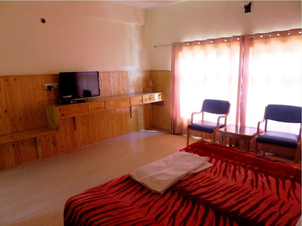 Hotel Abu Palace Deluxe Room 3