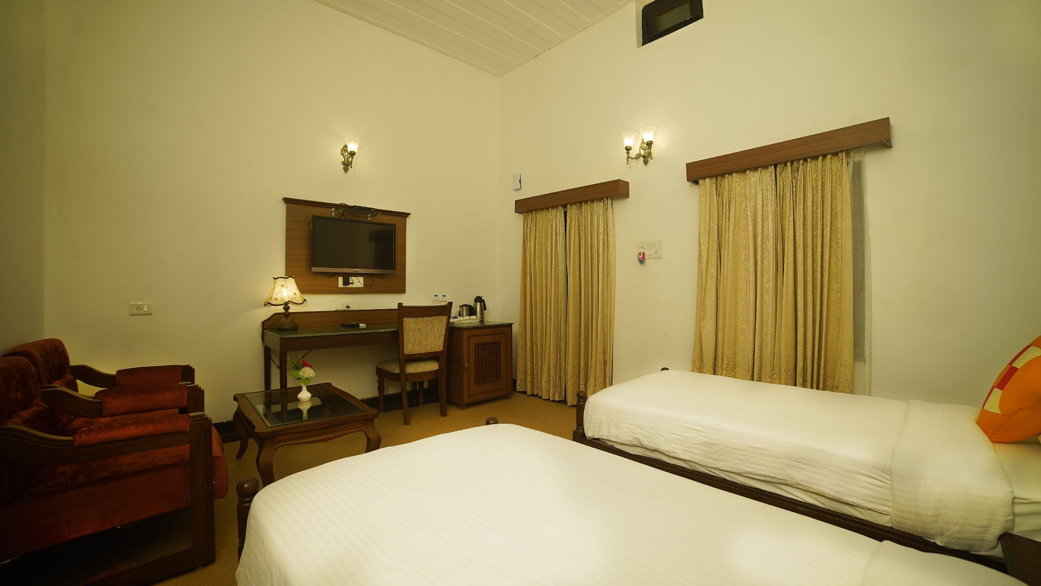 MPT Highlands, Pachmarhi AC 9