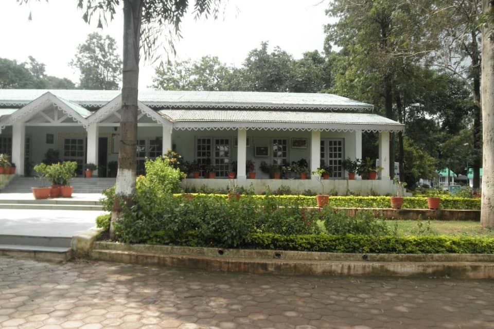 Exterior 3