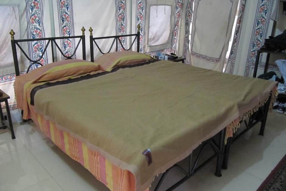 AC Swiss Tent (Twin Bed)