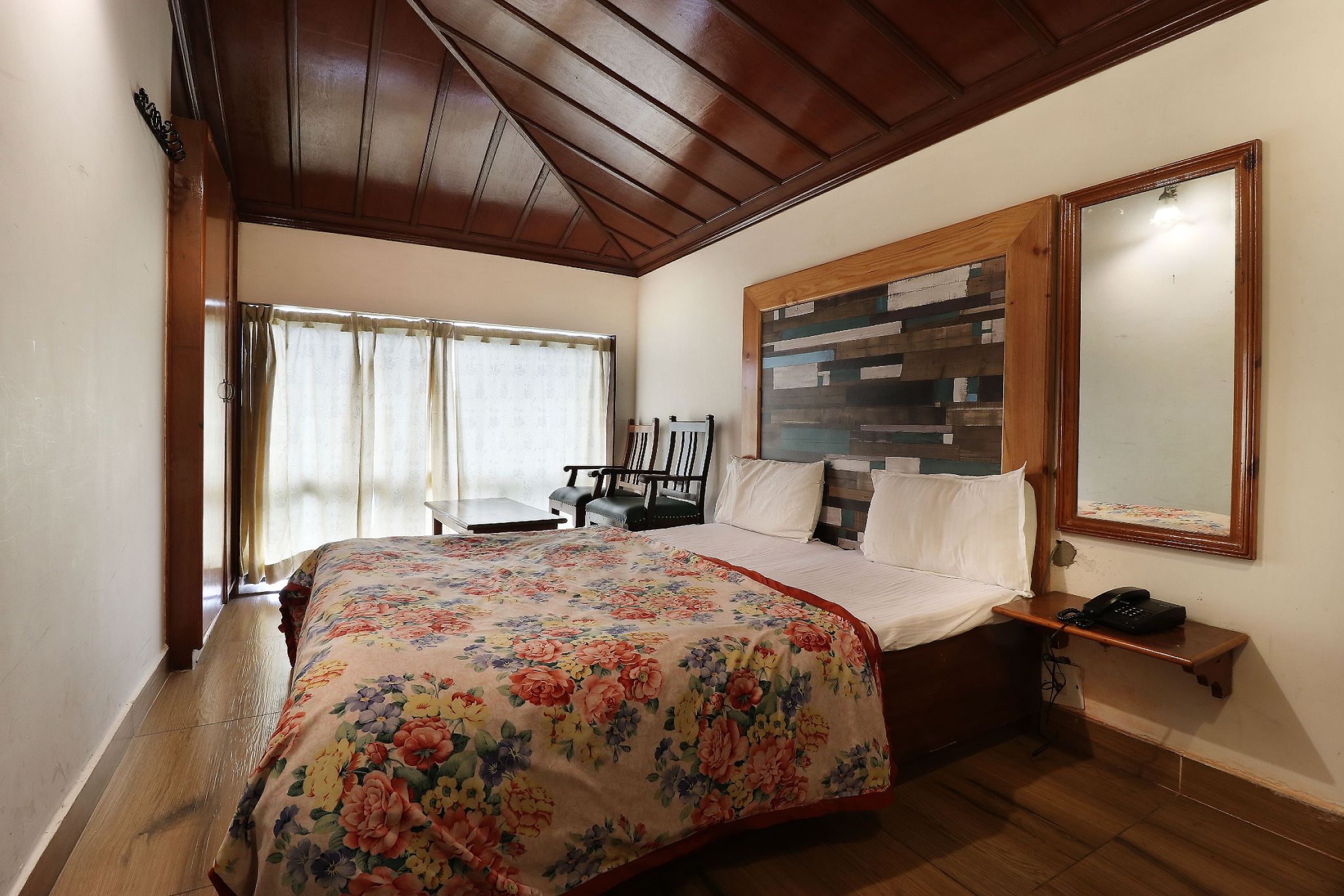 Hotel Himalayan Club Economy Double Room 4