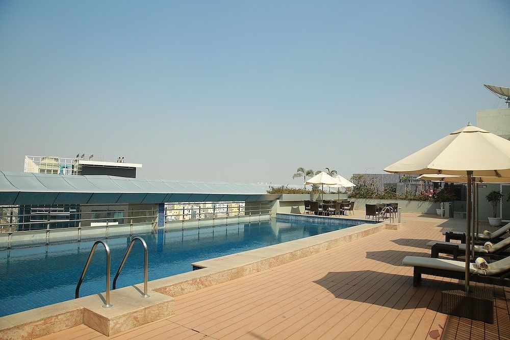 Rooftop pool