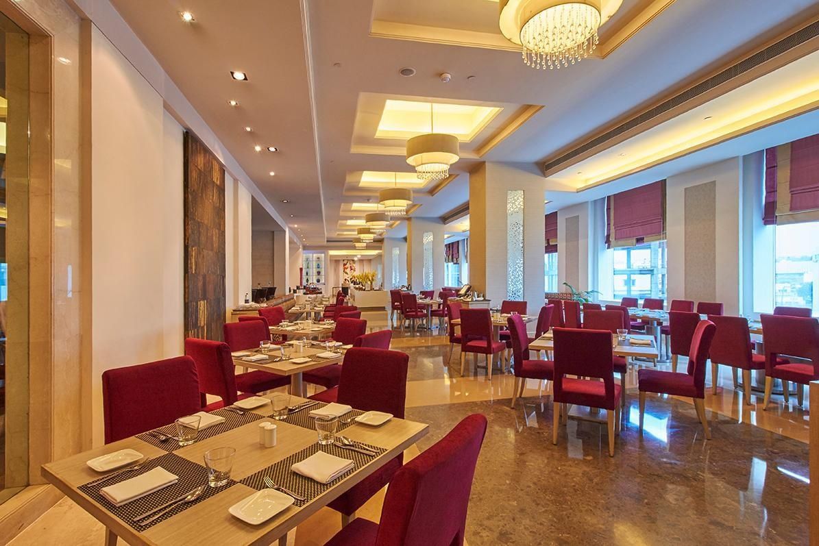 Food & Dining