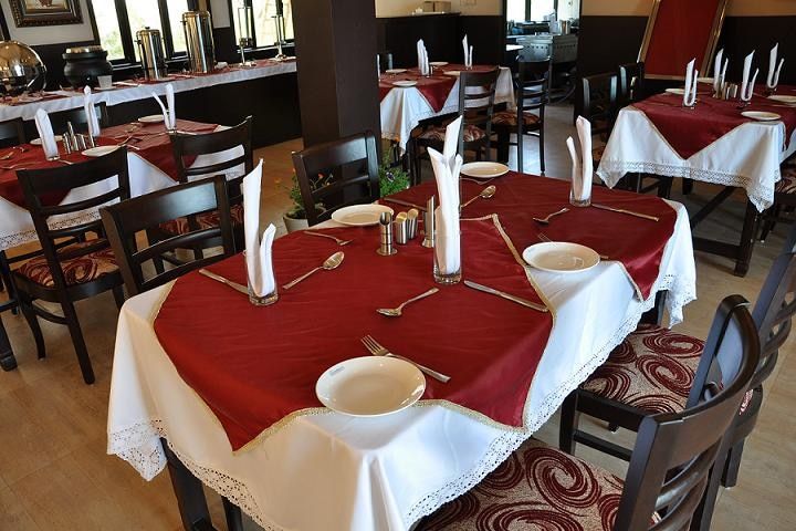 Food & Dining