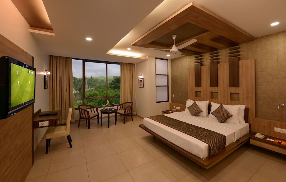 Lords Inn Somnath Deluxe Room 4