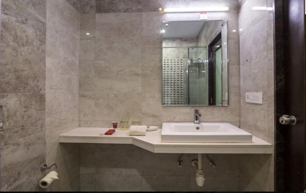 Lords Inn Somnath Deluxe Room 6