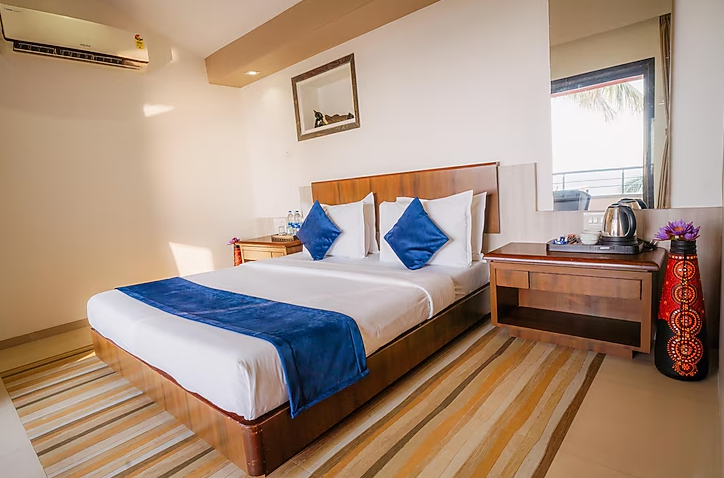 Westbay Resort and Spa AC Deluxe Room In Villa -  Double Occupancy Only 2