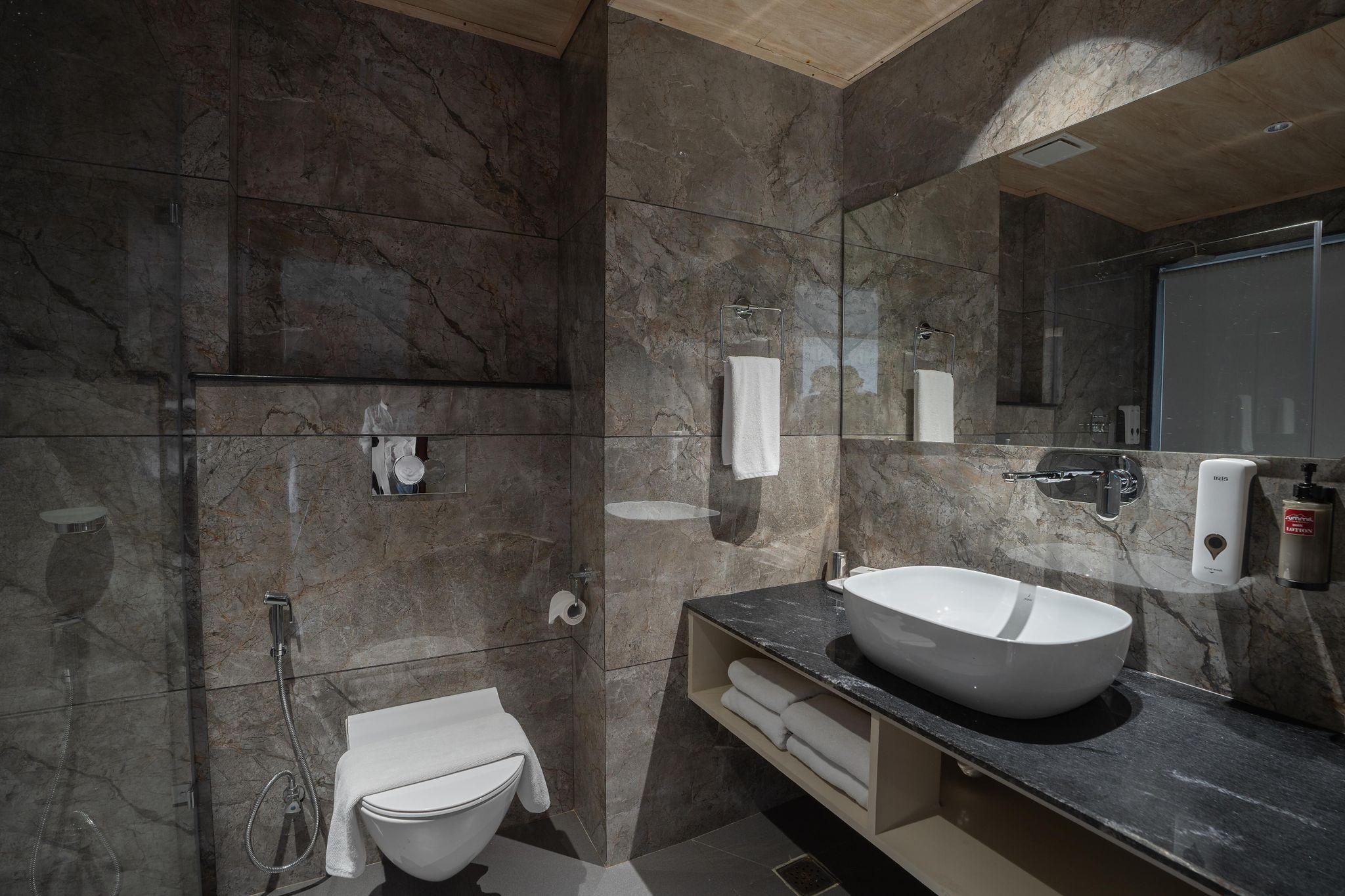 Summit Norling Resort & Spa King Executive View Room with Balcony and Sofa Cum Bed 5