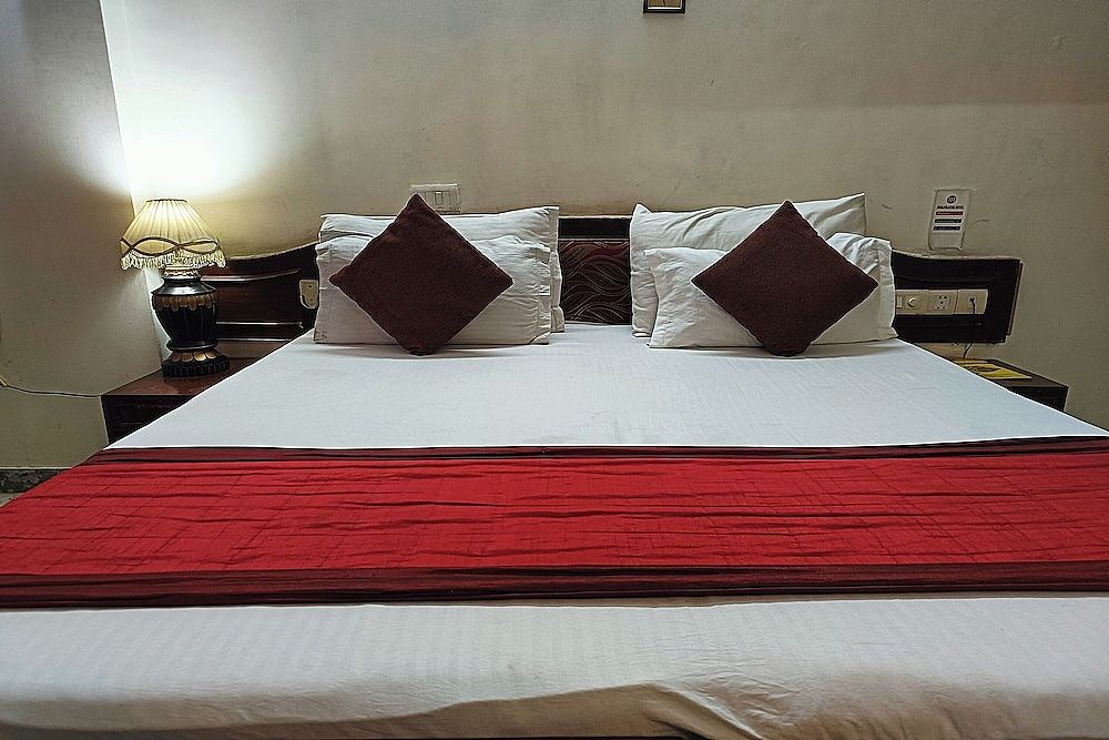 Hotel Indraprastha Deluxe Room 9