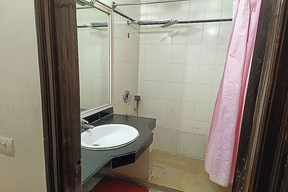 Hotel Indraprastha Deluxe Room 5