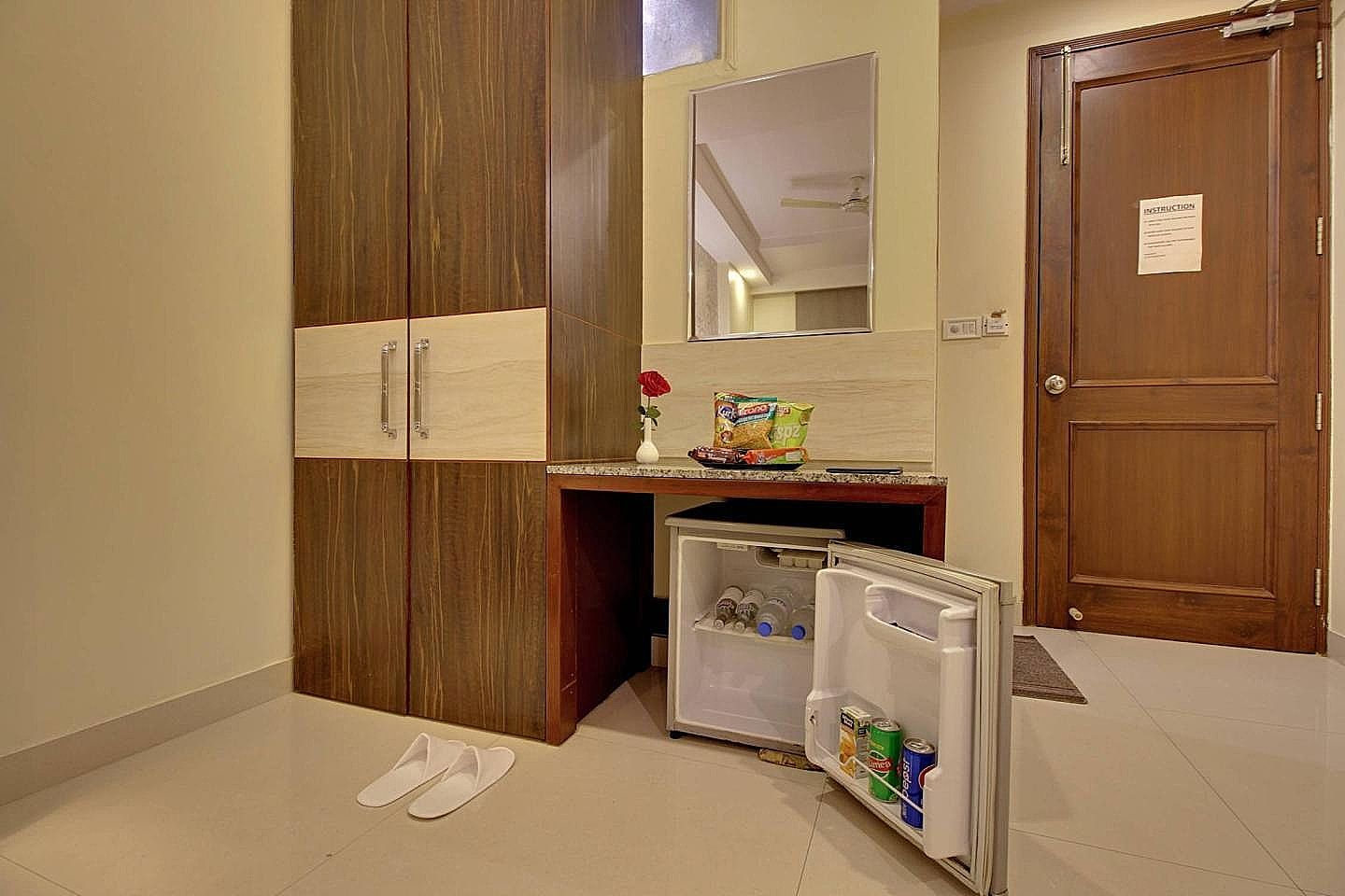 Hotel Sky Rich International Karol Bagh Deluxe Room  16