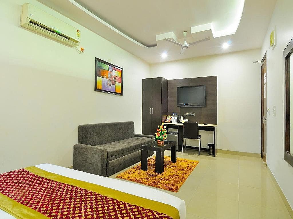 Hotel Sky Rich International Karol Bagh Deluxe Room 