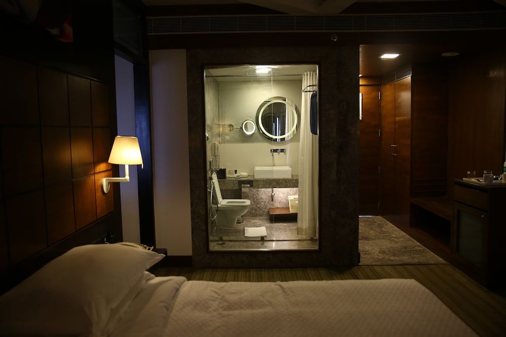 Four Points by Sheraton Visakhapatnam Room, 1 King Bed 10