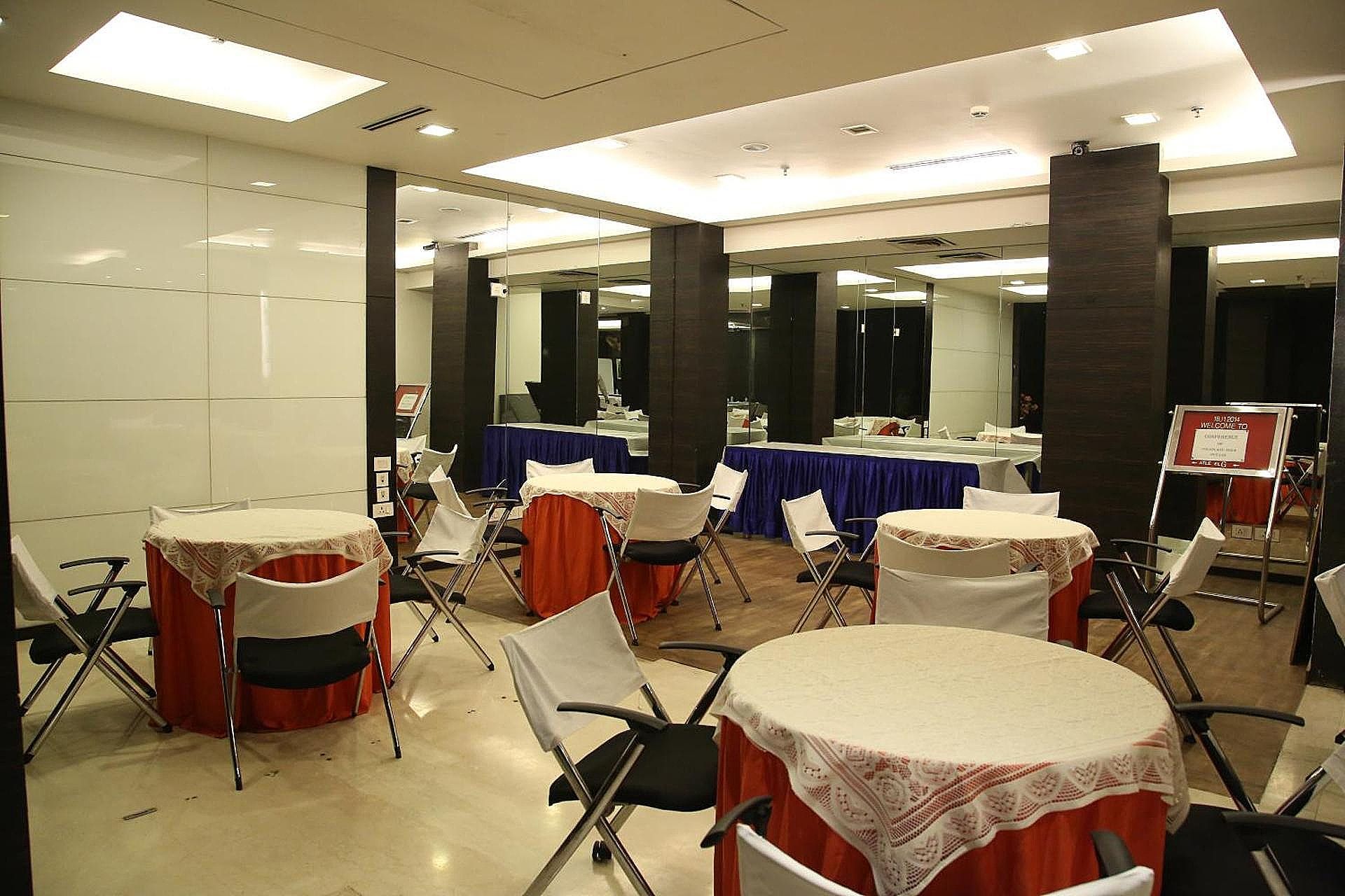 Banquet hall