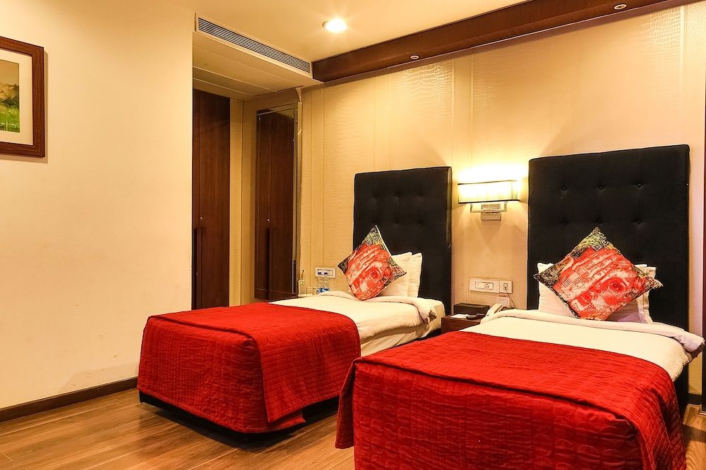 The Nanee Suites Deluxe Twin Room 2