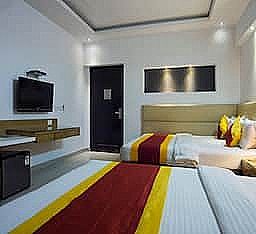 Triple Room with Work Desk