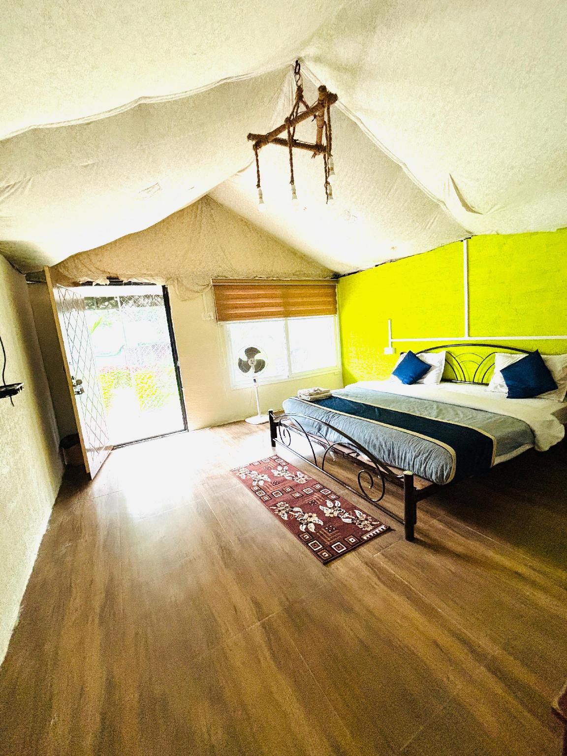 Woodland Adventure Resorts Swiss Tent