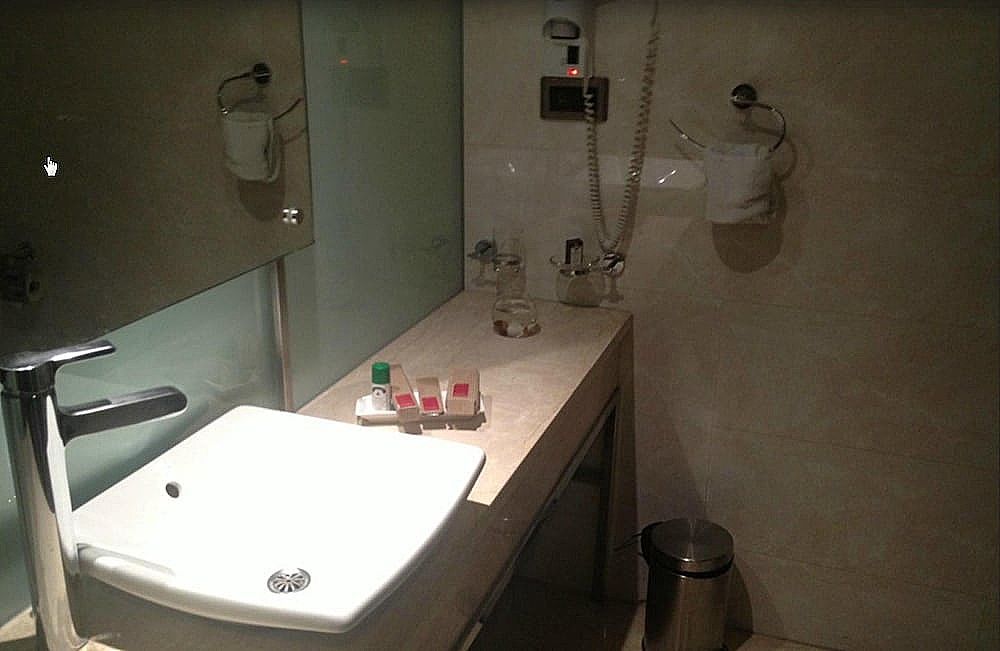 Daspalla Hyderabad Superior Double or Twin Room 7