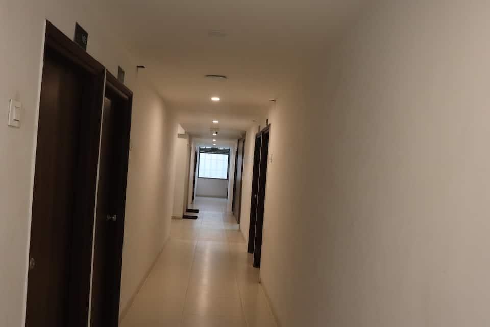 undefined Hotel New Samrat 4