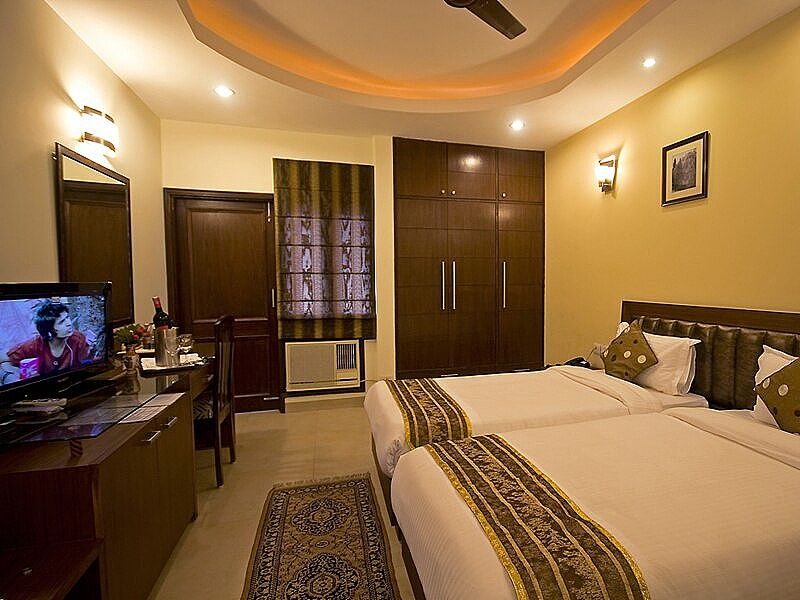 Red Maple Homestay Deluxe Room 2