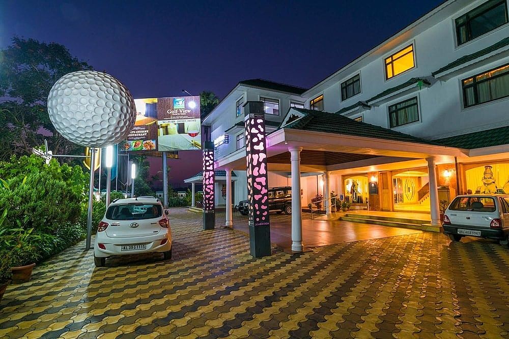 undefined Golf View Hotel and Suites - Airport Hotel 6