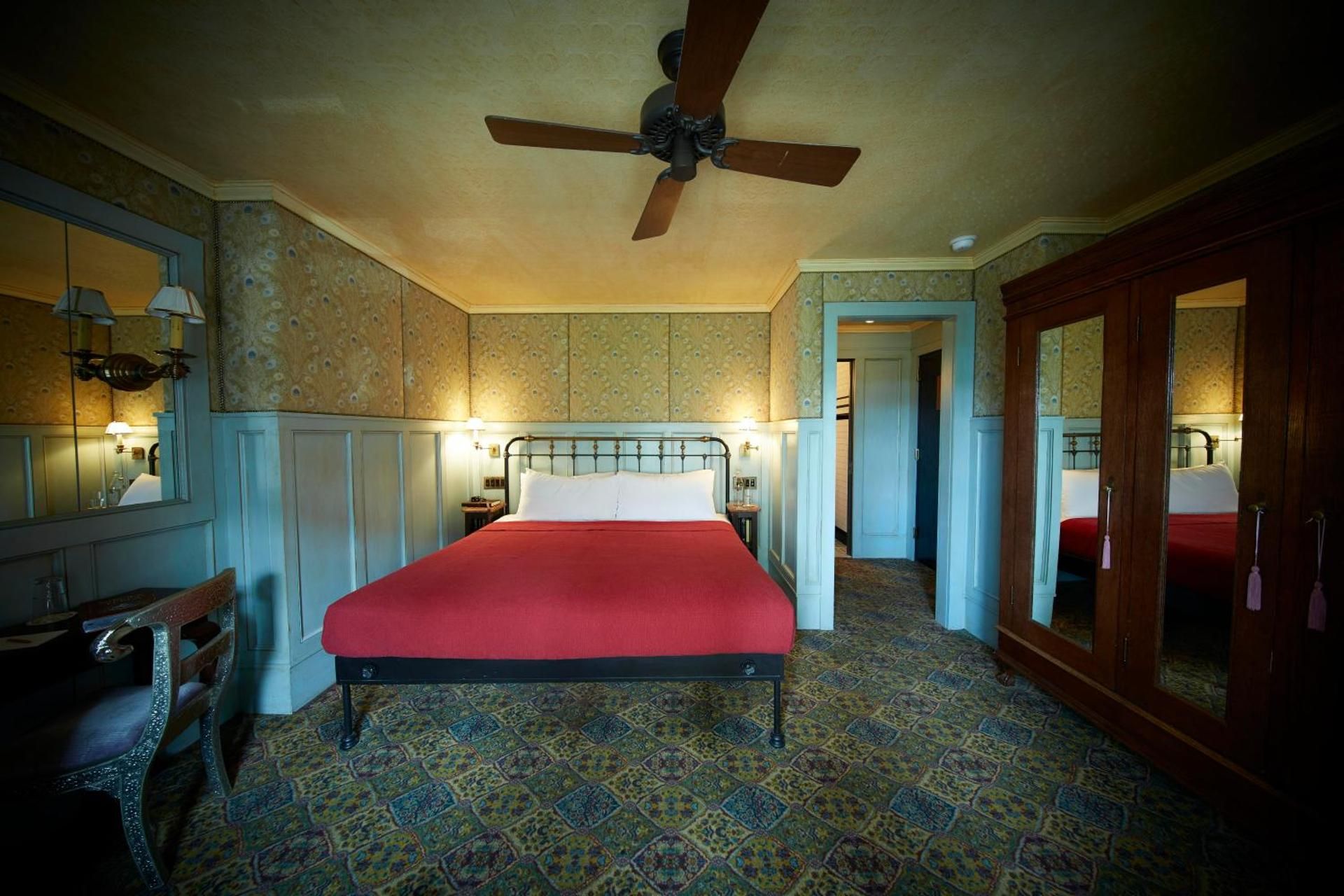 undefined West Village Eurohostel 4