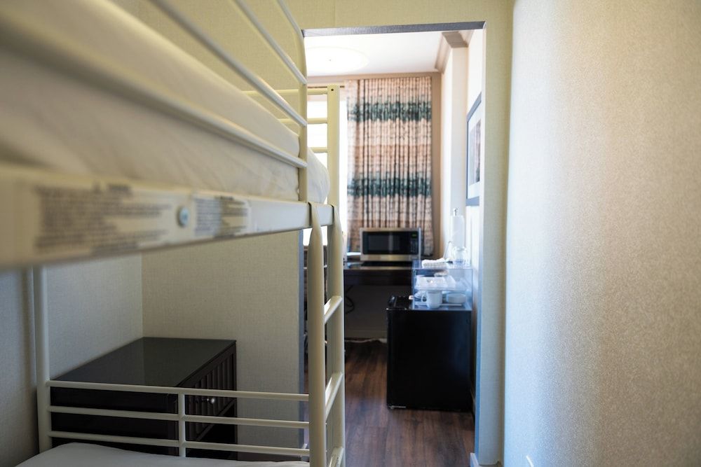 The River Inn Room (Bunk) 6