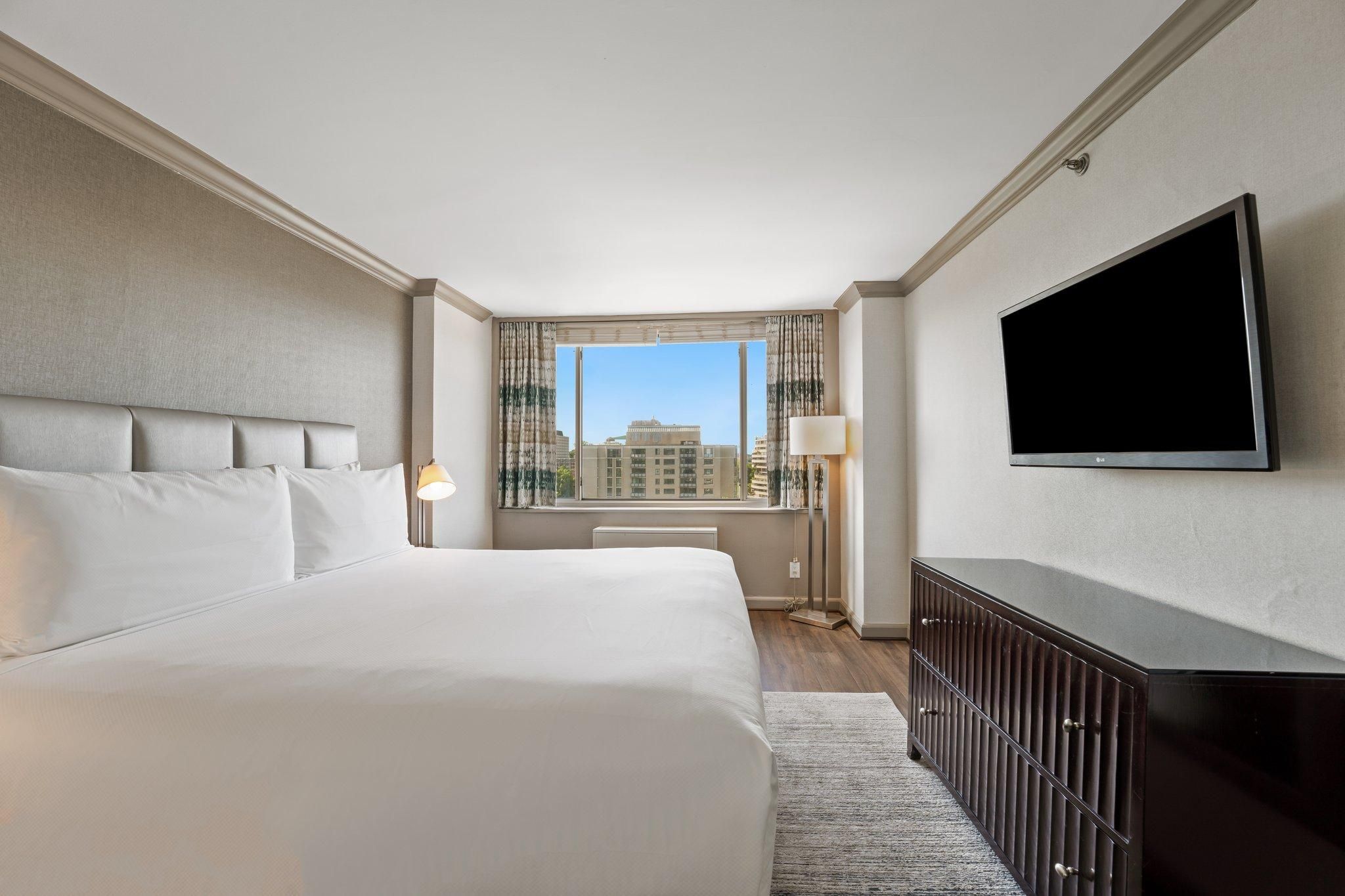 One Bedroom King Accessible Accommodation