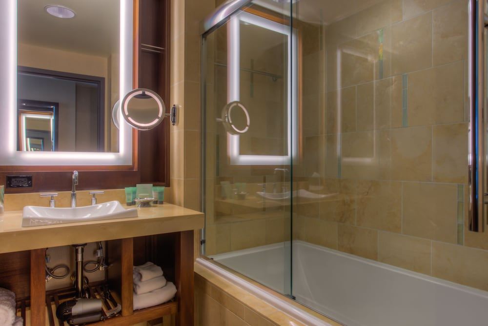 Aliante Casino & Hotel Mountain View, 2 Queens Bed 5