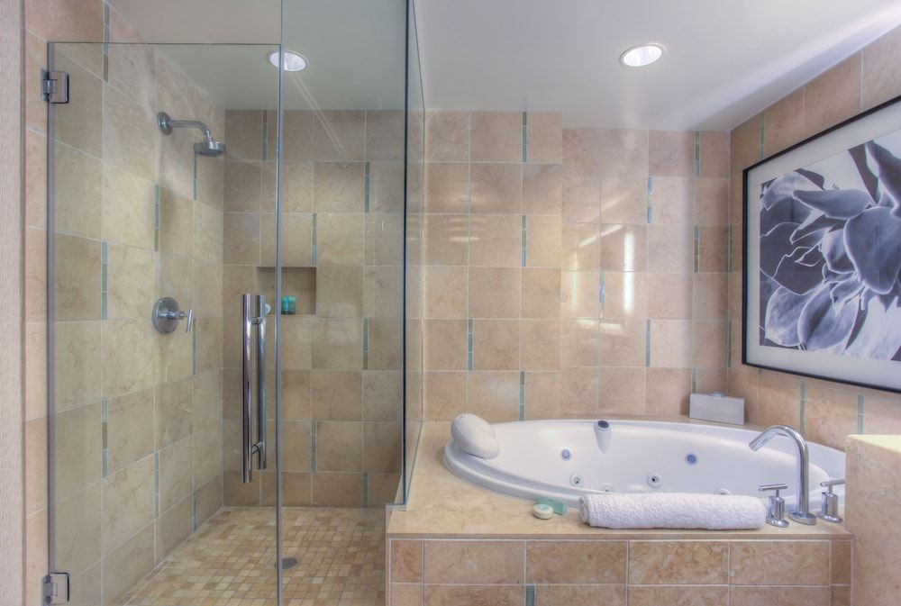 Aliante Casino & Hotel Ambassador Suite, 1 King Bed 2