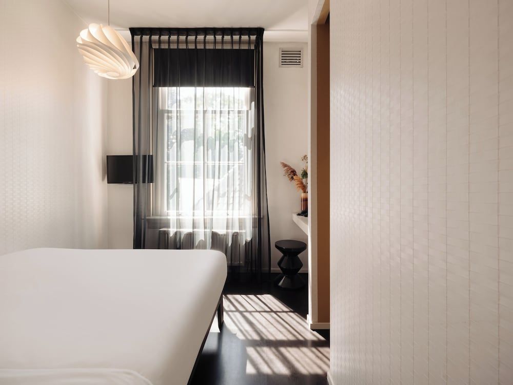 Hotel V Frederiksplein Standard Room, 1 Double Bed 4