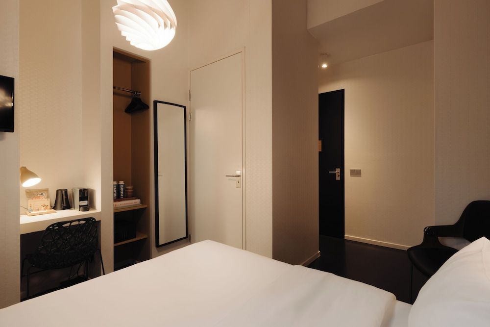 Hotel V Frederiksplein Standard Room, 1 Double Bed 8