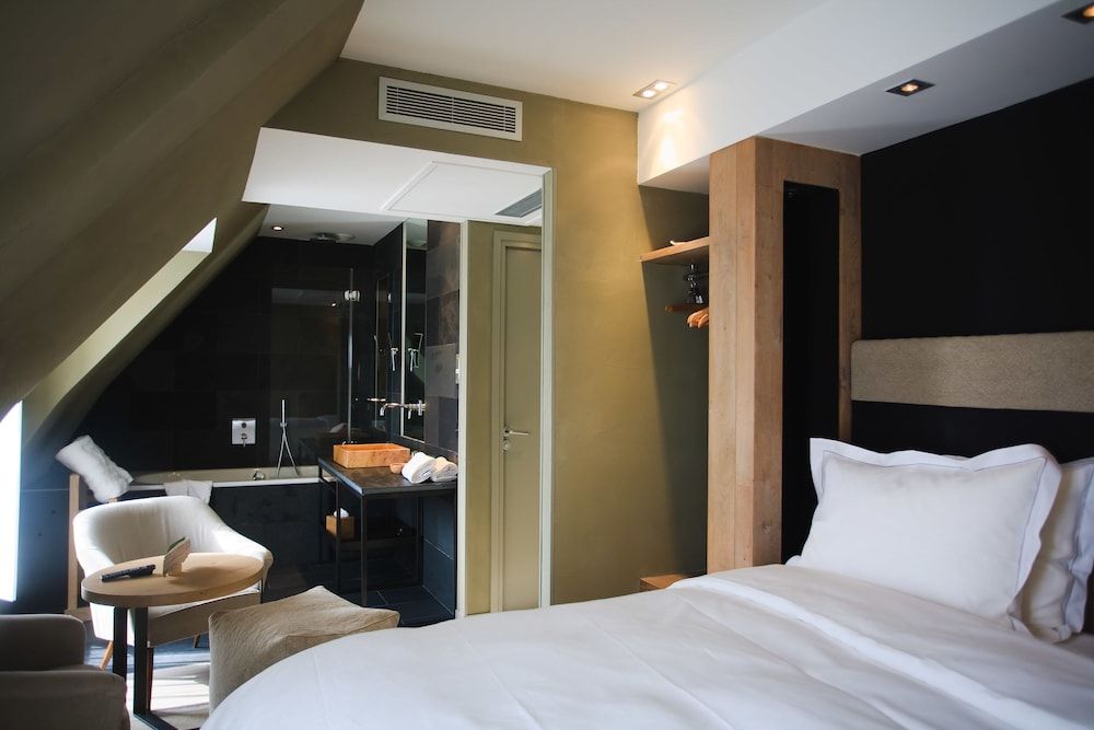 Hidden Hotel Double Room (Sensation)