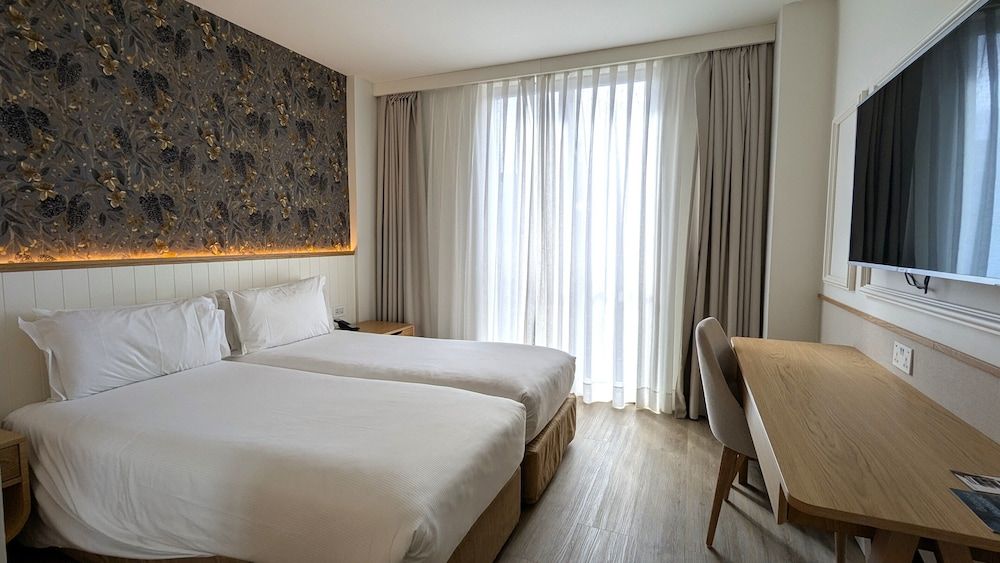 H10 London Waterloo Classic Superior 2